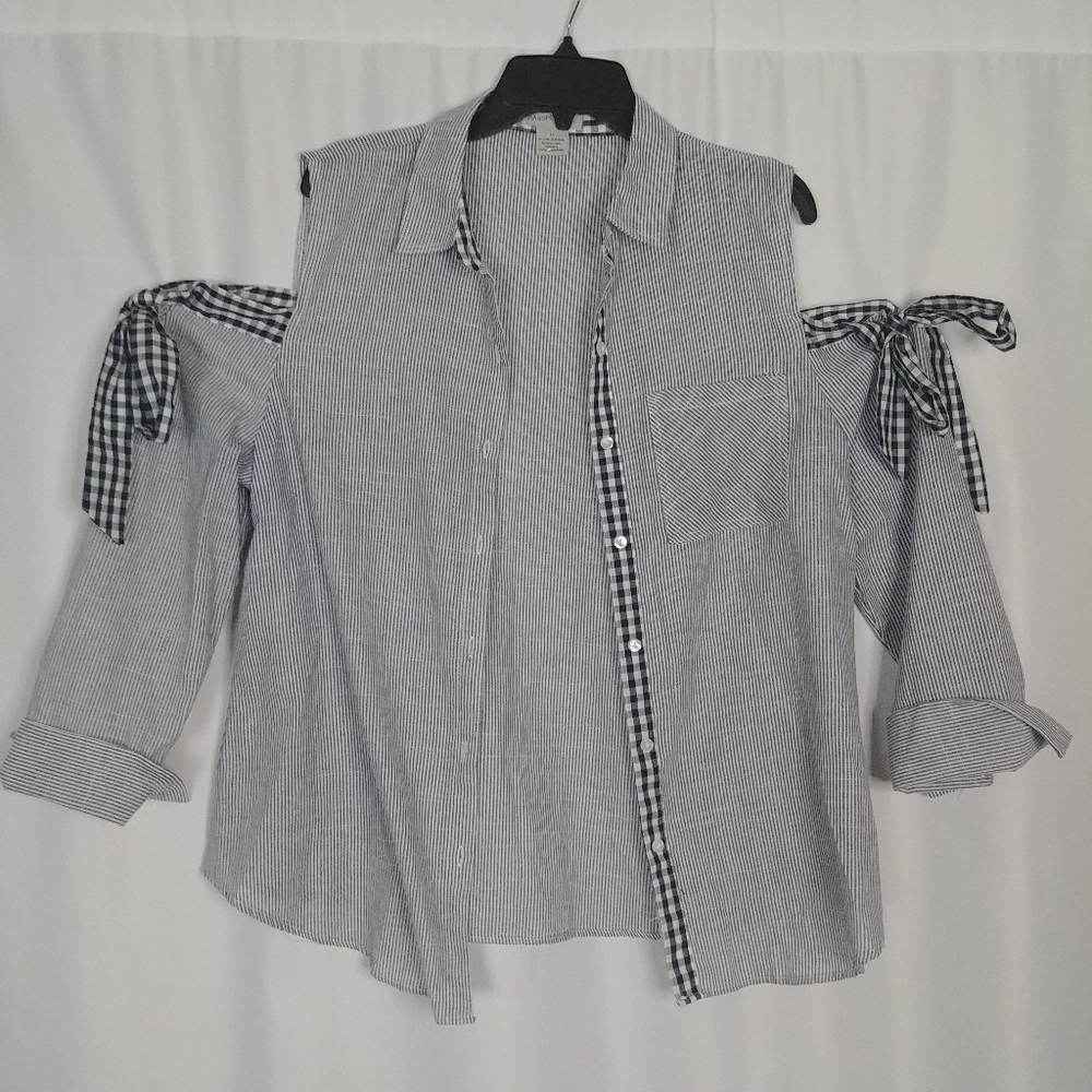 Passport plus cold shoulder button down blouse.